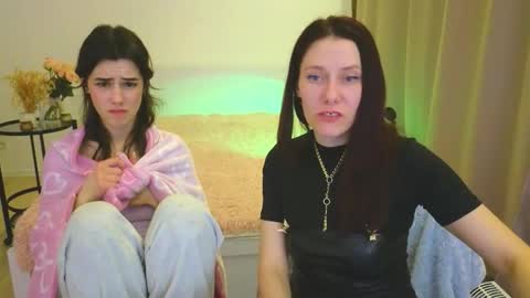 annaabels online show from March 9, 12:03 am