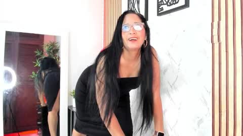 Snapshot of annaarela chatting on November 14, 11:31 am Annaarela online show from November 14, 11:31 am