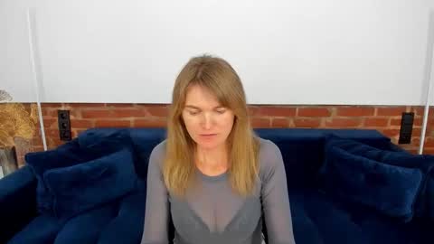 Annabel online show from October 16, 4:08 pm