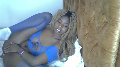 Snapshot of annabellapretty chatting on October 15, 1:17 am annabellapretty online show from October 15, 1:17 am