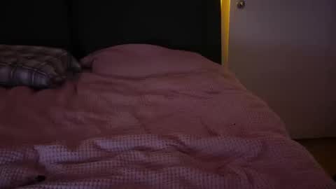 Snapshot of annabelle89x chatting on November 16, 10:54 am annabelle89x online show from November 16, 10:54 am