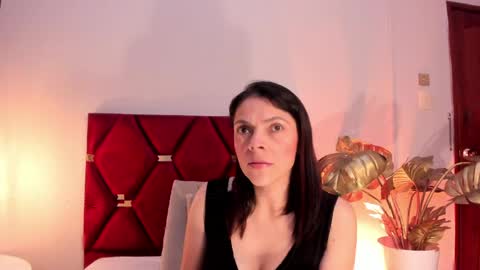 AnnaBrooks online show from June 6, 12:27 am