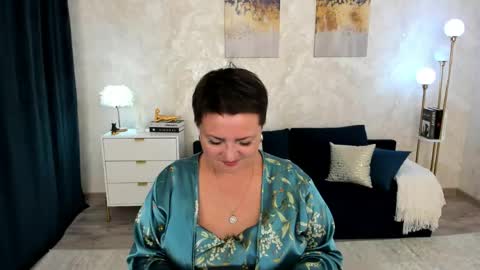 annacorlane online show from May 22, 3:46 am