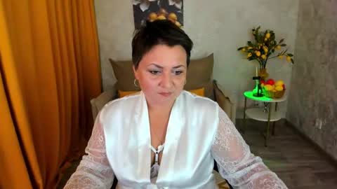 annacorlane online show from June 14, 3:19 am