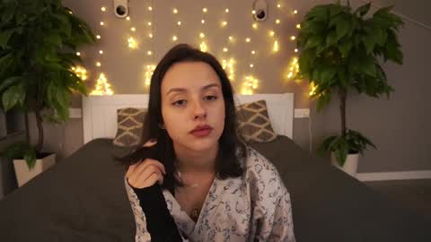 Snapshot of annaelys chatting on January 4, 4:44 am Anna online show from January 4, 4:44 am