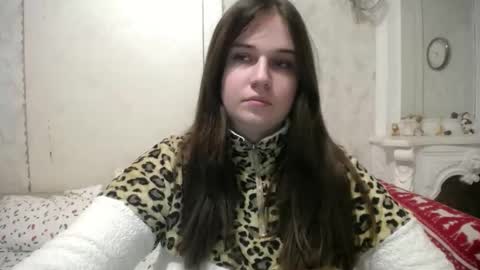 Snapshot of annagoldy3 chatting on April 19, 3:11 pm Anna online show from April 19, 3:11 pm