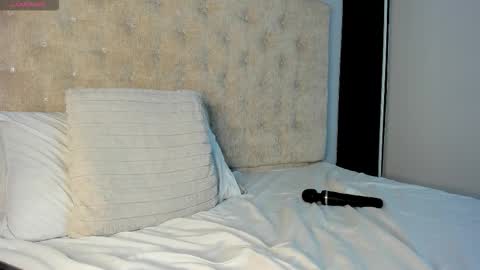 Anna Landry online show from October 1, 7:36 am
