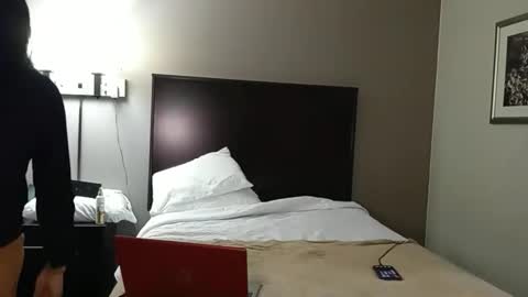 Anna Lee Cross online show from April 1, 8:59 am