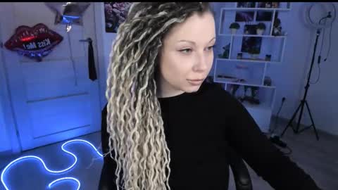 Anna online show from February 15, 5:09 pm