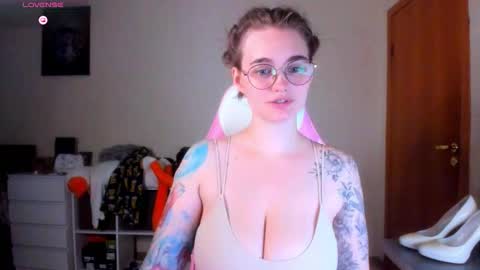 AnnaRoading online show from October 12, 12:09 am