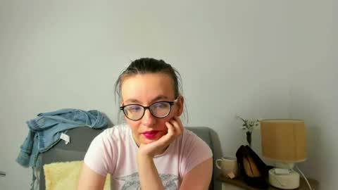 Snapshot of annatasty chatting on July 1, 4:29 pm Anna online show from July 1, 4:29 pm