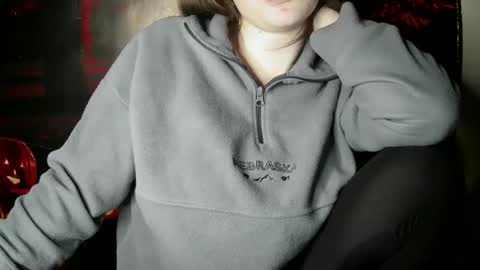 Bella online show from October 28, 3:04 pm