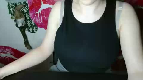 Bella online show from November 18, 7:07 pm