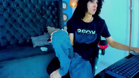 Snapshot of anndy_shellby chatting on October 22, 7:13 pm anndy_shellby online show from October 22, 7:13 pm