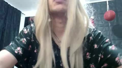 Anne online show from November 4, 8:35 am