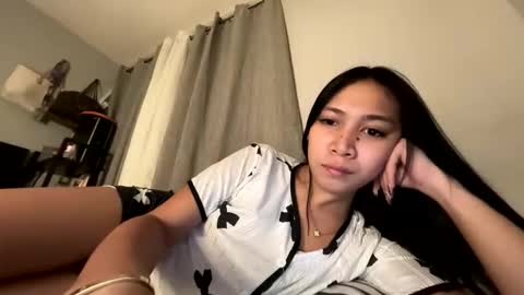 Snapshot of anne_chanelx chatting on May 17, 11:50 am anne_chanelx online show from May 17, 11:50 am
