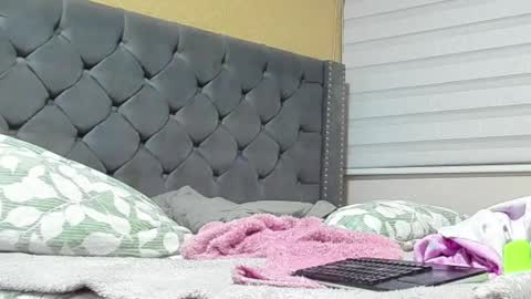       online show from April 4, 11:02 pm