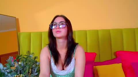 Anne online show from December 3, 7:16 am