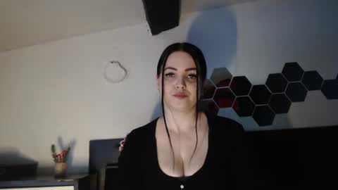annebellee69 online show from February 22, 9:37 pm