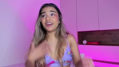 Snapshot of annebull_ chatting on February 11, 11:15 am Anne online show from February 11, 11:15 am