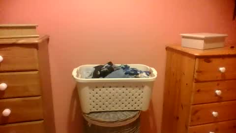 Snapshot of annecharlie chatting on November 6, 8:15 am annecharlie online show from November 6, 8:15 am