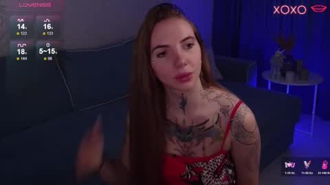 Snapshot of annetenet chatting on January 7, 8:17 am Annet online show from January 7, 8:17 am