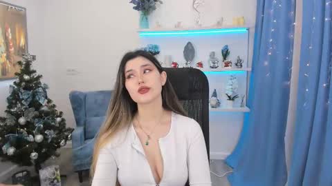 annetli online show from December 19, 3:24 am