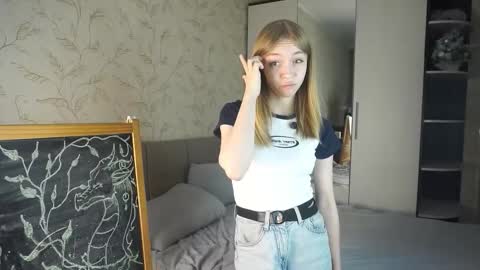 Snapshot of annettaregino chatting on October 23, 4:39 pm Eva online show from October 23, 4:39 pm