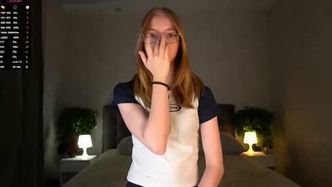 Snapshot of annettaregino chatting on November 22, 6:51 pm Eva online show from November 22, 6:51 pm