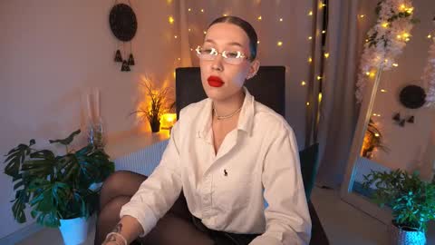  Anna  online show from October 9, 6:22 am