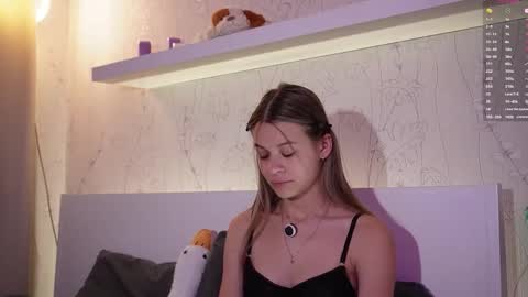 Snapshot of anneverity chatting on October 19, 6:41 pm Anne online show from October 19, 6:41 pm