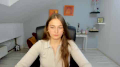 Snapshot of annewilsonn chatting on November 10, 12:59 pm annewilsonn online show from November 10, 12:59 pm