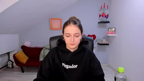 Snapshot of annewilsonn chatting on February 12, 2:12 pm annewilsonn online show from February 12, 2:12 pm