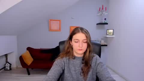 Snapshot of annewilsonn chatting on February 20, 1:44 pm annewilsonn online show from February 20, 1:44 pm