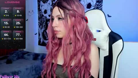 Snapshot of anni_420_ chatting on October 22, 4:13 am Nikoll online show from October 22, 4:13 am