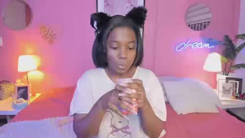 annia online show from September 22, 8:44 pm