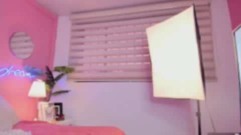 annia online show from September 24, 9:18 pm