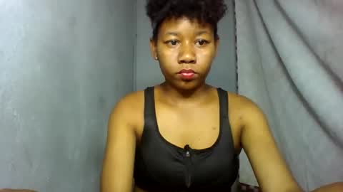 annick98 online show from February 6, 7:39 pm