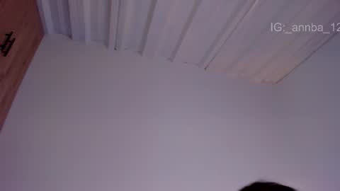 annie_barozzi online show from February 16, 1:35 am