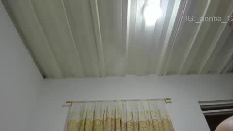 annie_barozzi online show from May 28, 11:18 am