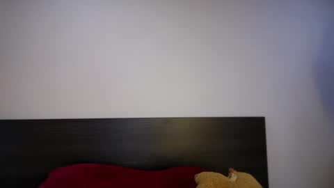 Snapshot of annie_cattie chatting on June 19, 9:40 pm Anniecattie online show from June 19, 9:40 pm