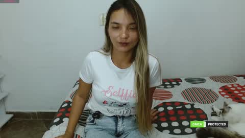 annie cherry independent model online show from January 13, 4:28 am