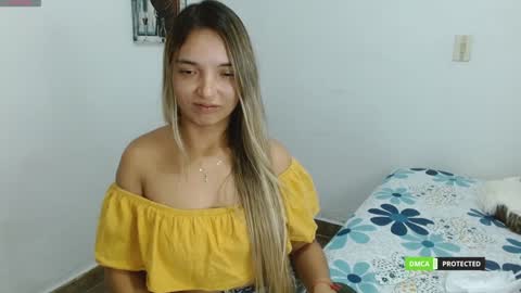 annie cherry independent model online show from January 24, 6:35 am