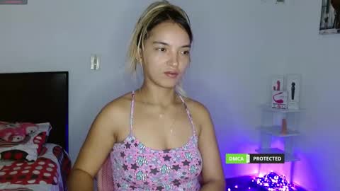 annie cherry independent model online show from February 24, 9:53 am