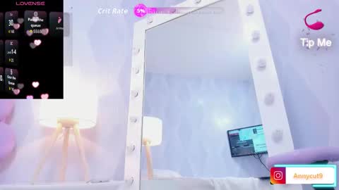 Snapshot of annie_cute18 chatting on December 16, 10:26 pm annie_cute18 online show from December 16, 10:26 pm