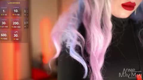 Snapshot of annie_may_may chatting on October 17, 2:30 pm Annie May online show from October 17, 2:30 pm