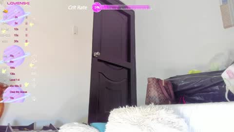 annie_santosx online show from December 24, 5:34 pm