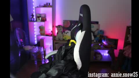 JEANNE no olvides seguirme dont forget follow me  uu online show from December 3, 11:46 pm