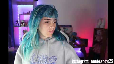 JEANNE no olvides seguirme dont forget follow me  uu online show from December 13, 10:55 pm