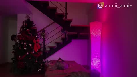 JEANNE no olvides seguirme dont forget follow me  uu online show from January 6, 10:23 pm